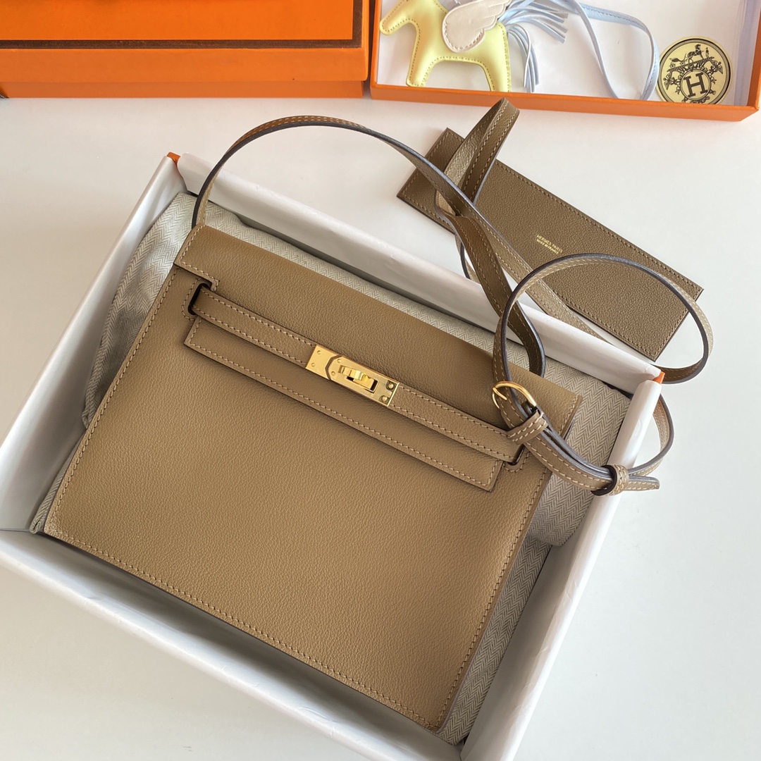 Hermes Kelly Danse Evercolor Bag In Khaki Color